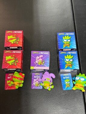 Hello Kitty x Ninja Turtles Toys